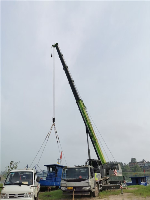 城中区桥梁建设吊装案例